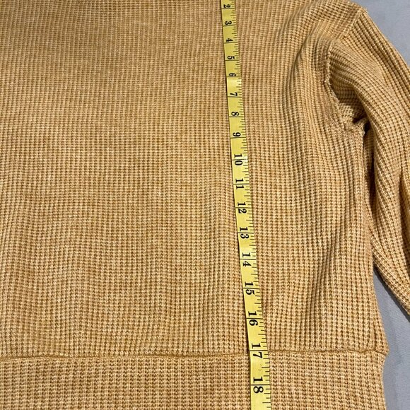 Lush Gold Sweater - Picture 3 of 5